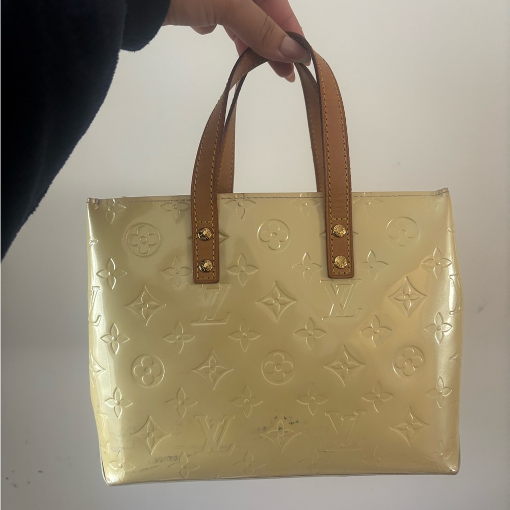 Louis Vuitton Reade PM Pastel Yellow LV Patent